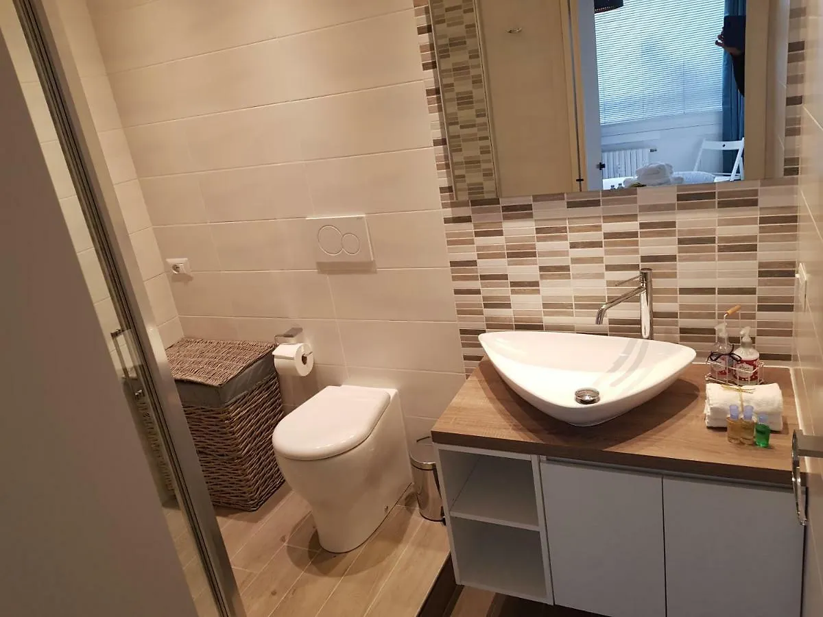 M.H.S. Apartment Milan