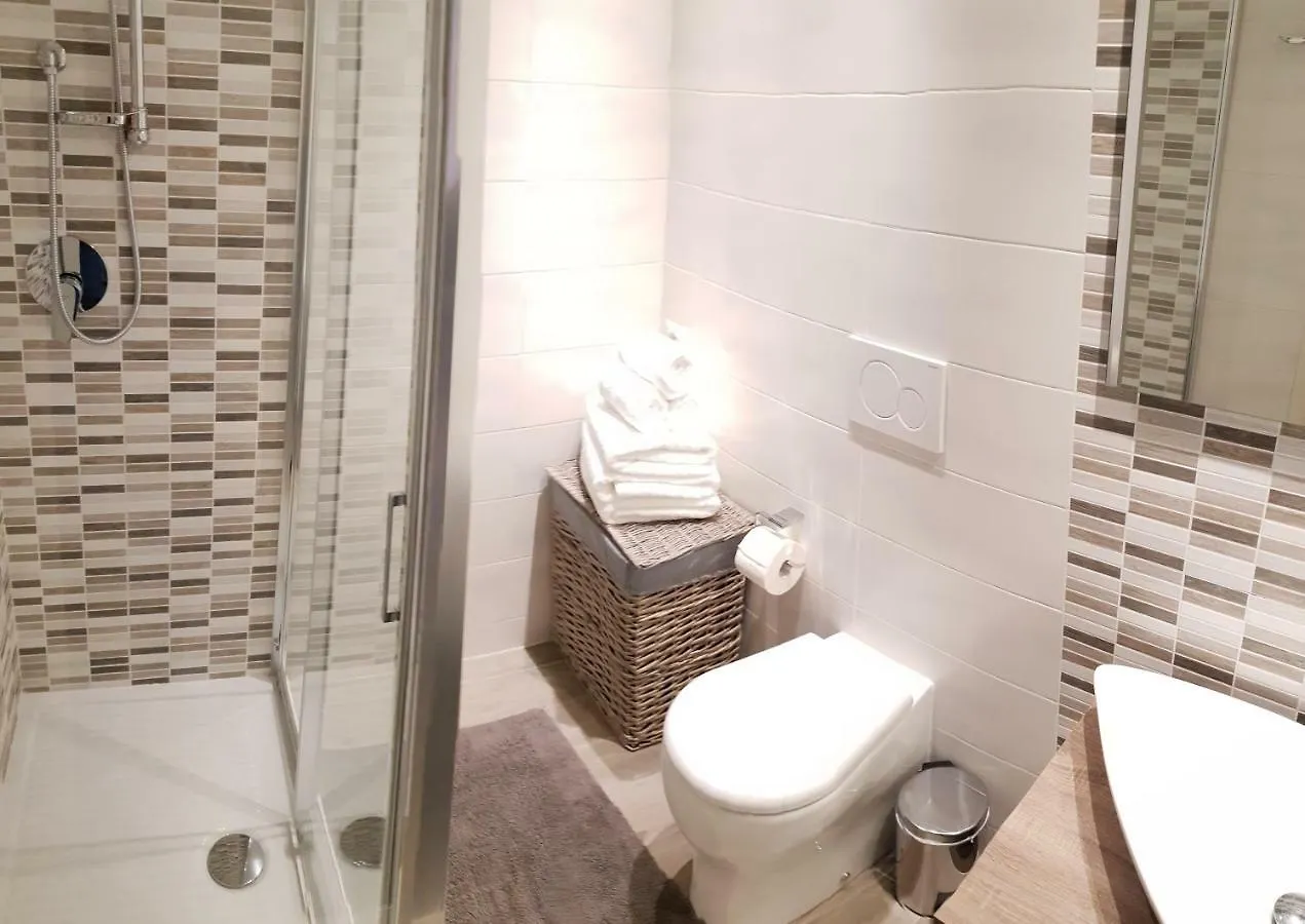M.H.S. Apartment Milan Italy
