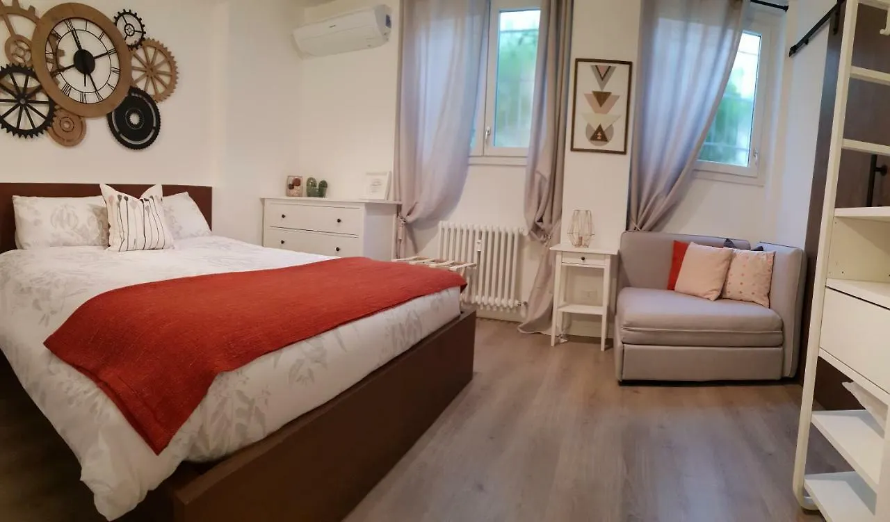 M.H.S. Apartment Milan 0*,  Italy